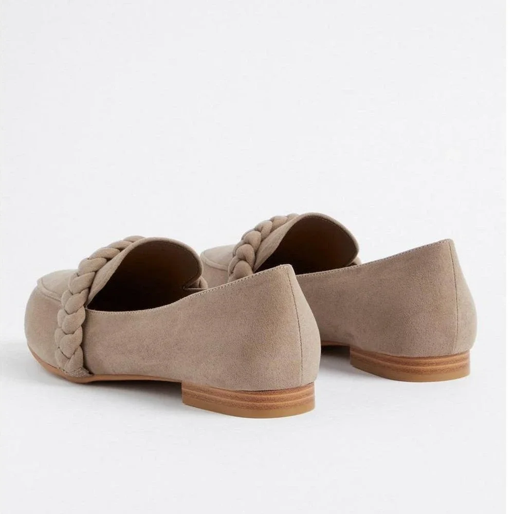 NWOT Torrid Taupe Flat Closed Toe Twist Braid Comfortable Loafer Size: 7.5W - Picture 2 of 5